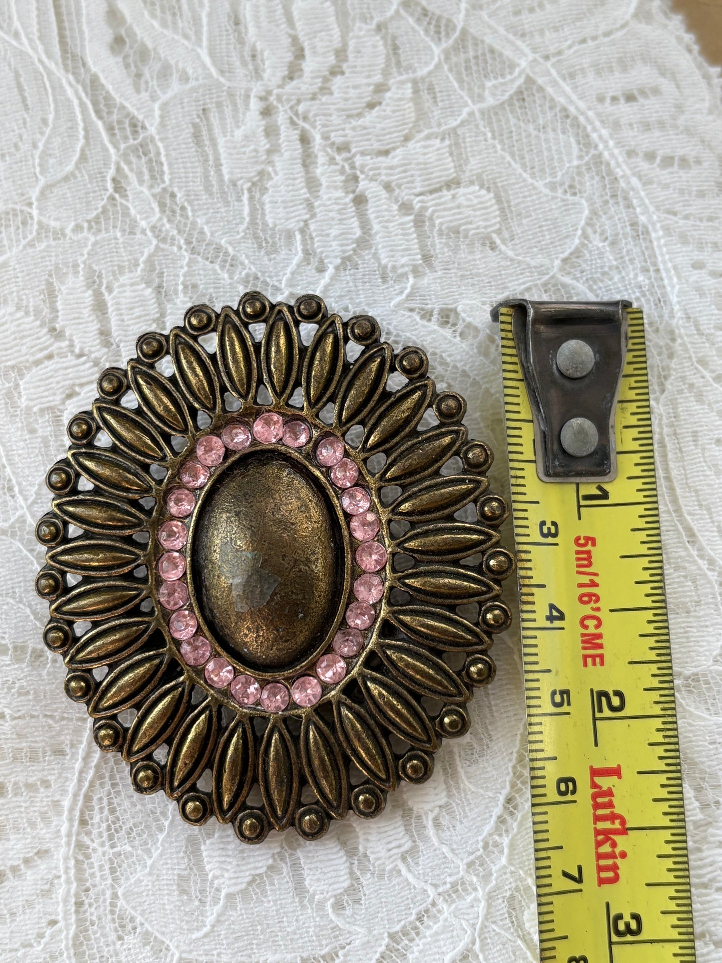 ORNATE BELT BUCKLE