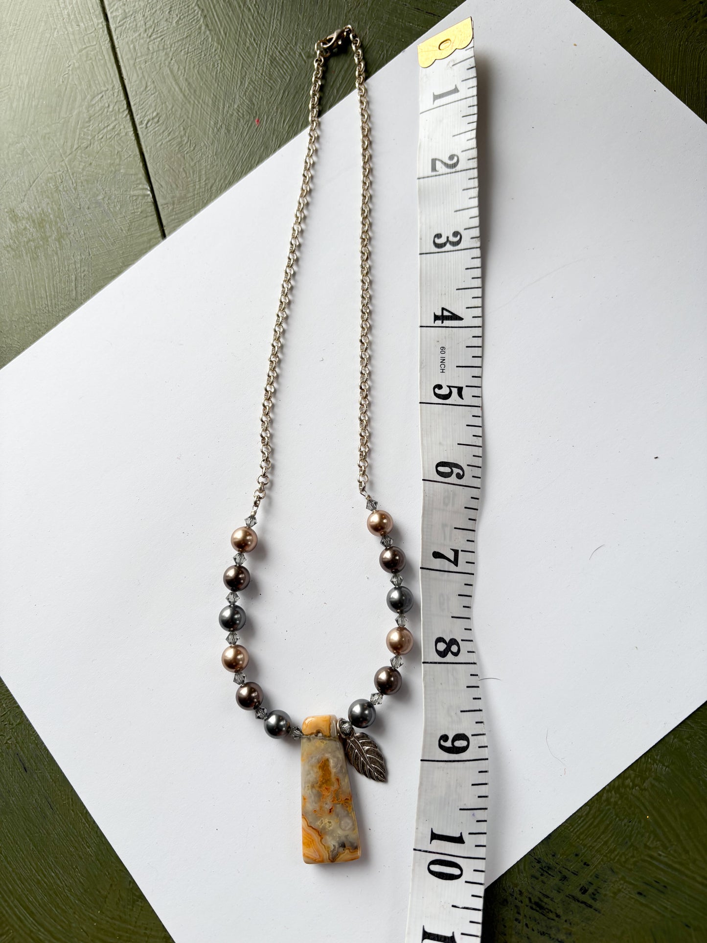STONE PENDANT NECKLACE