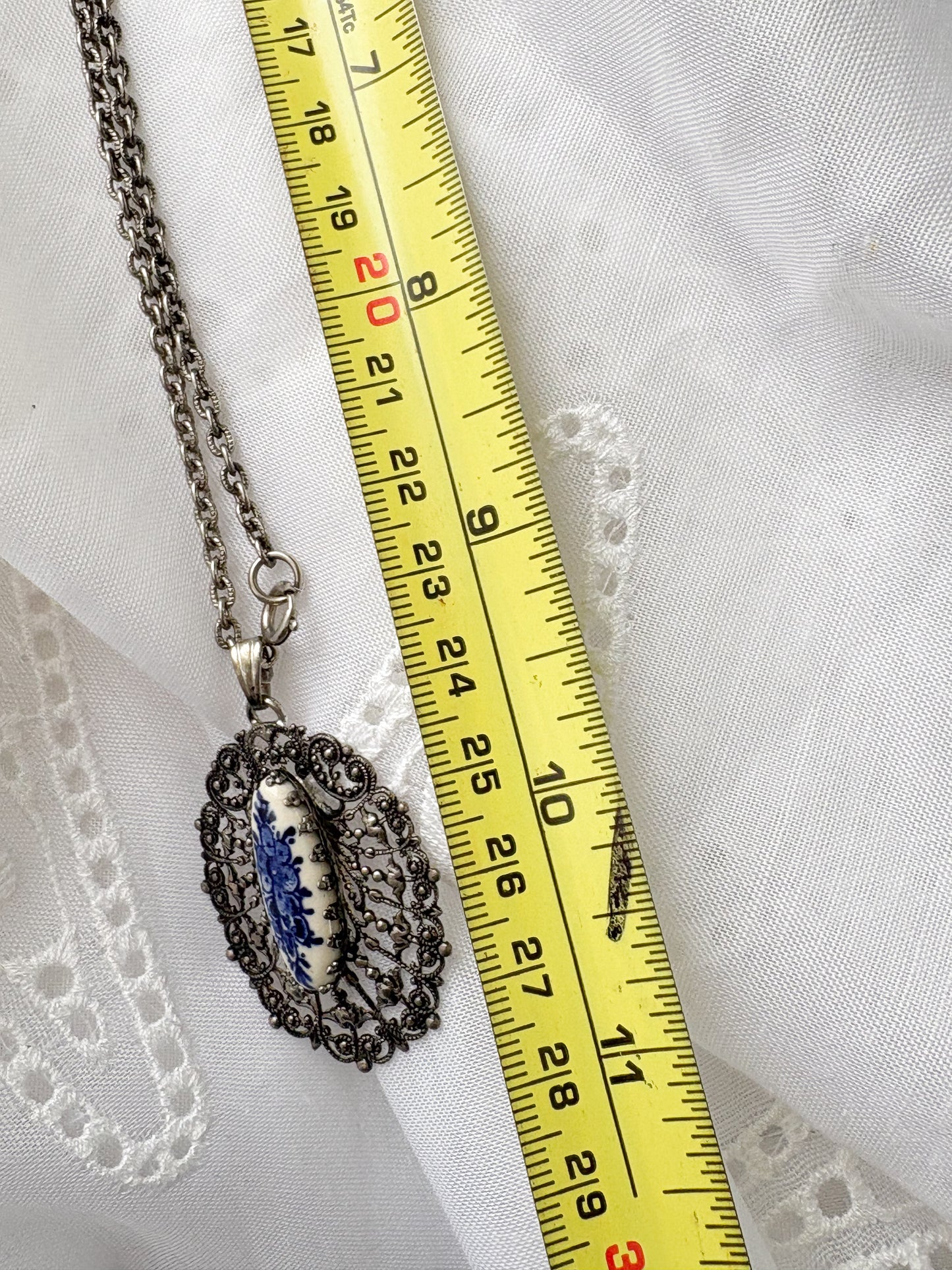 SILVERTONE & CERAMIC NECKLACE