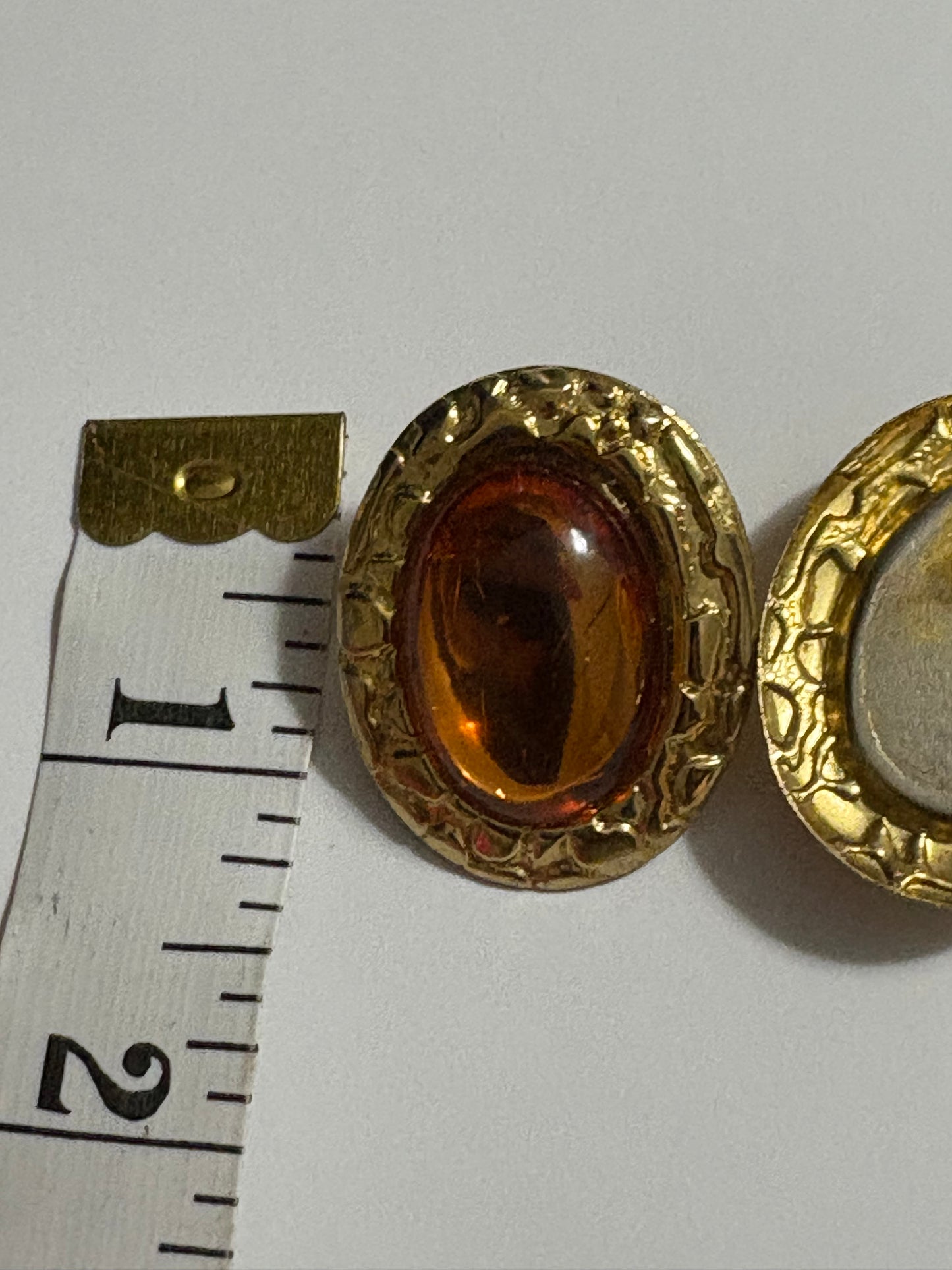 AMBER & GOLDTONE EARRINGS
