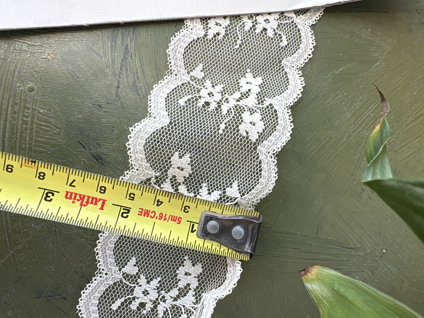SCALLOP LACE TRIM - by the meter