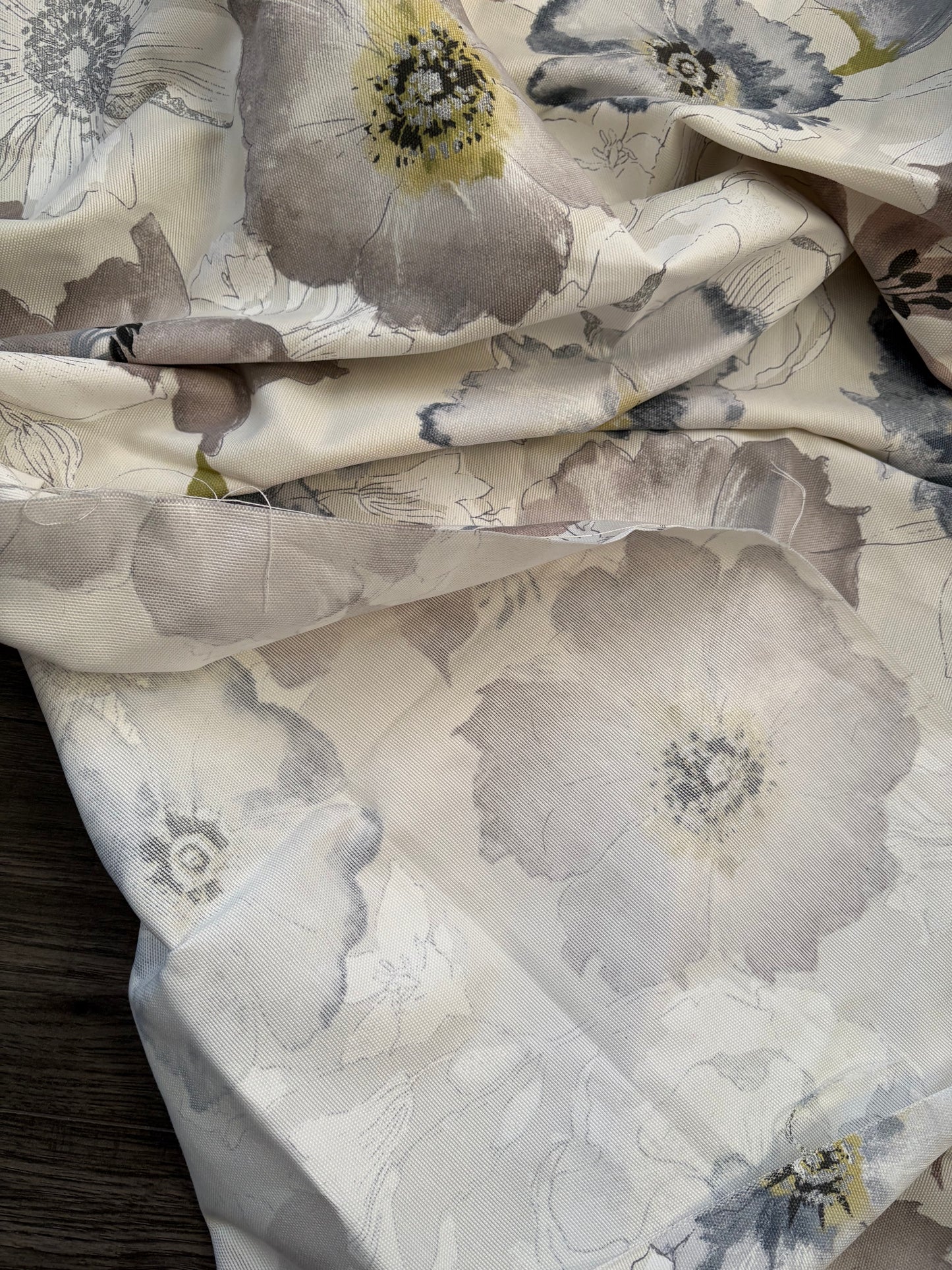 FLORAL CANVAS FABRIC - 44" x 50"