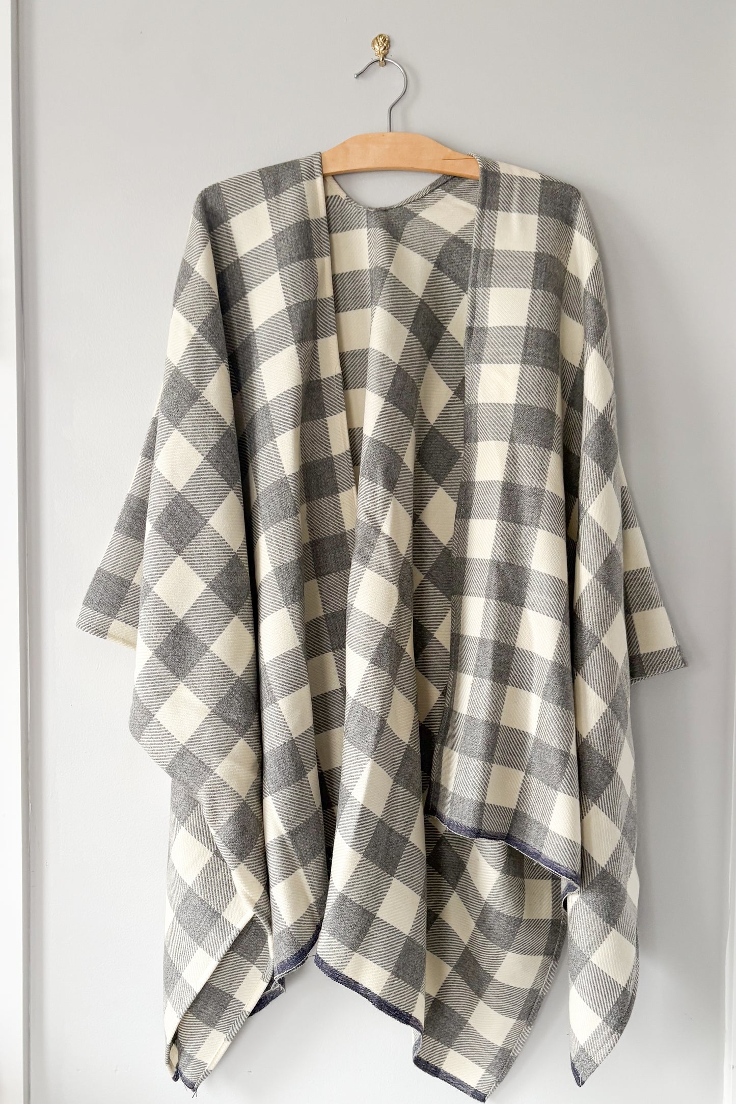 GREY PLAID PONCHO