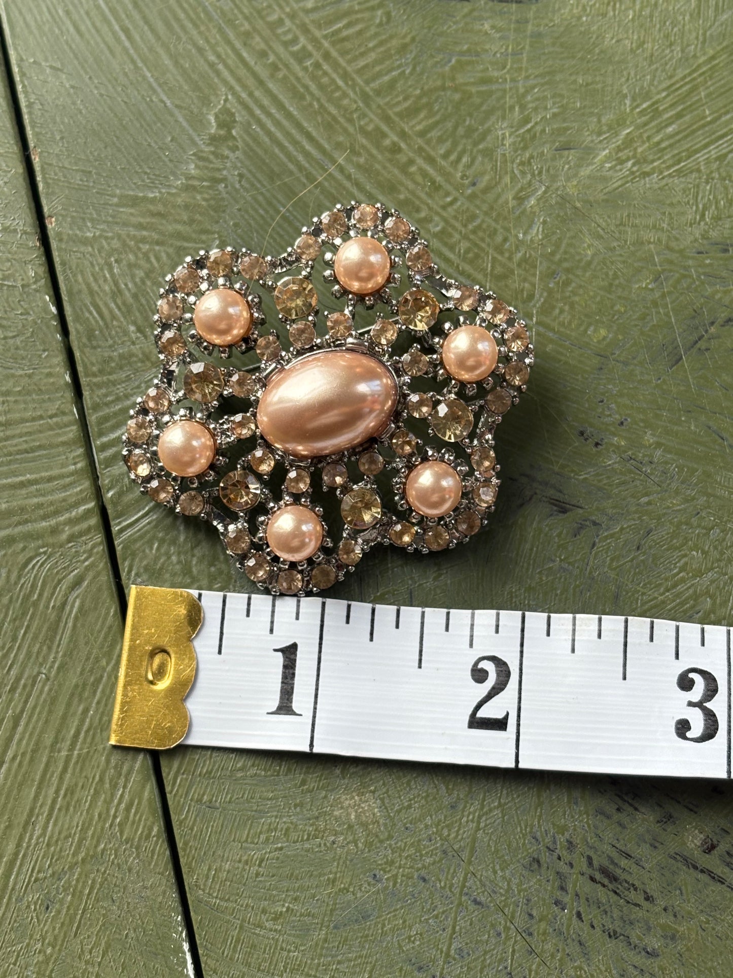 FAUX PEARL BROOCH
