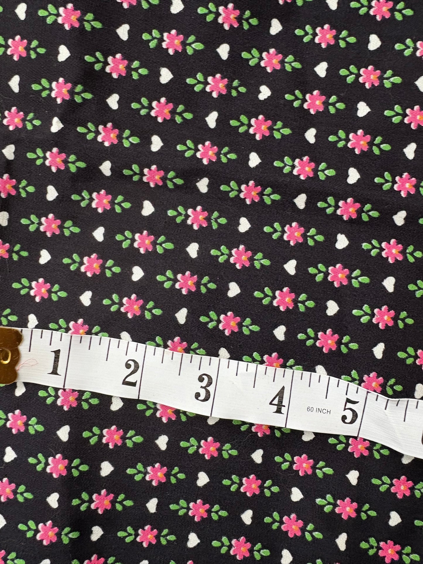FLOWER & HEART FABRIC 70" x 36"