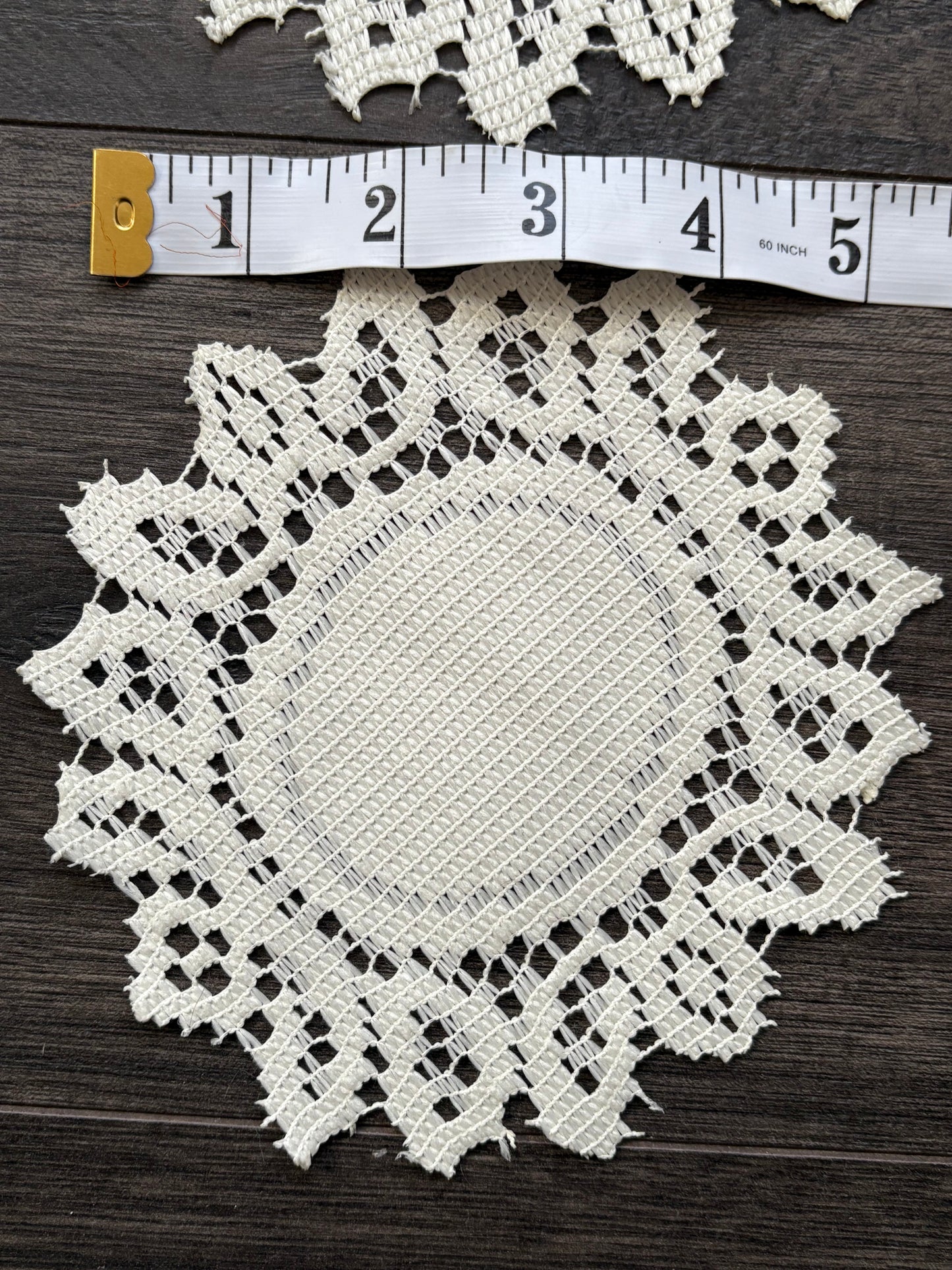 LACE DOILIES