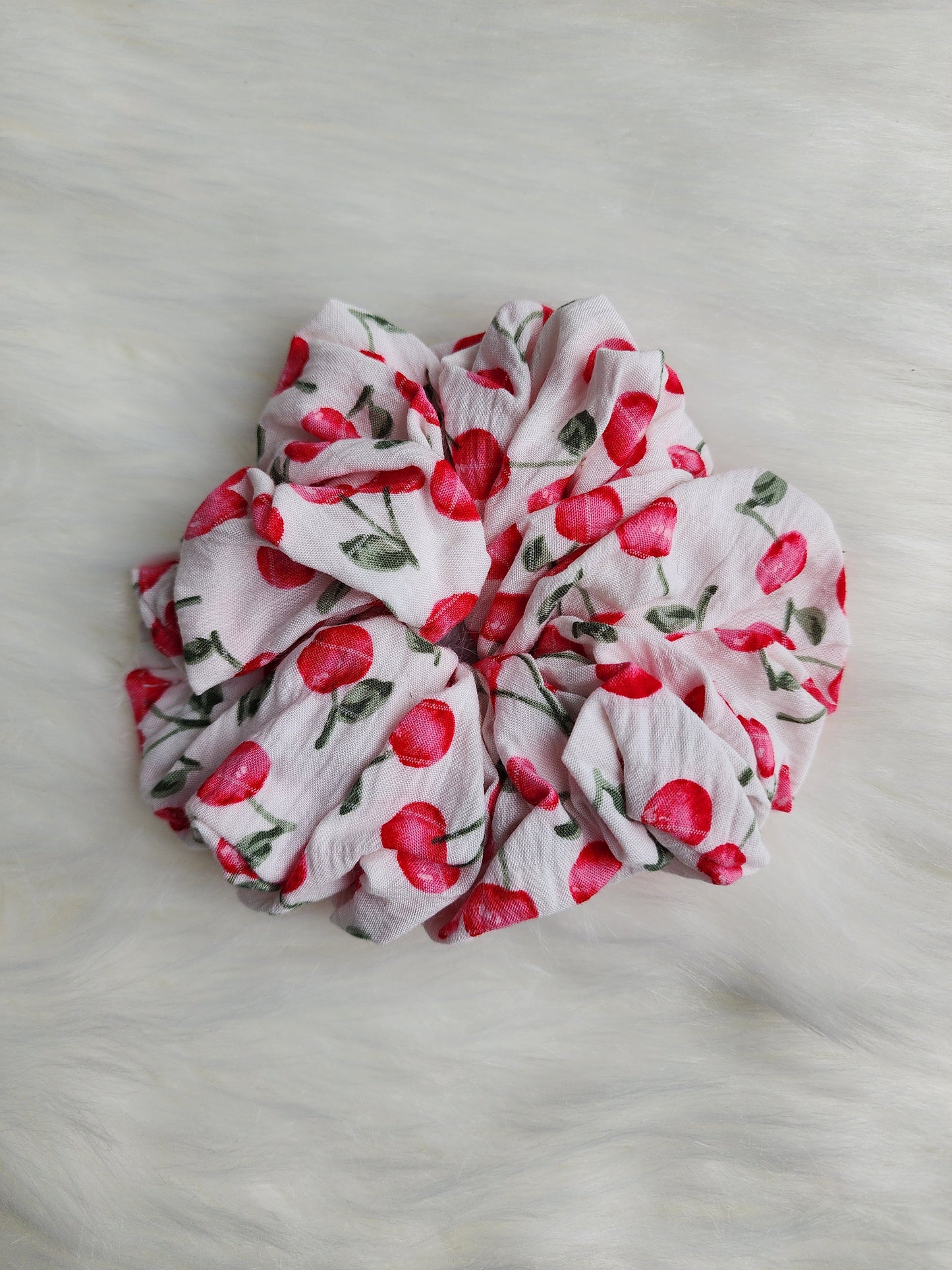 CHERRY SCRUNCHIE