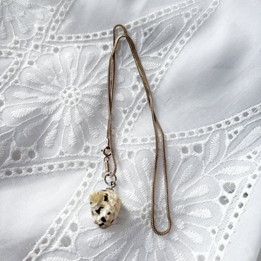 925 STERLING SHELL NECKLACE
