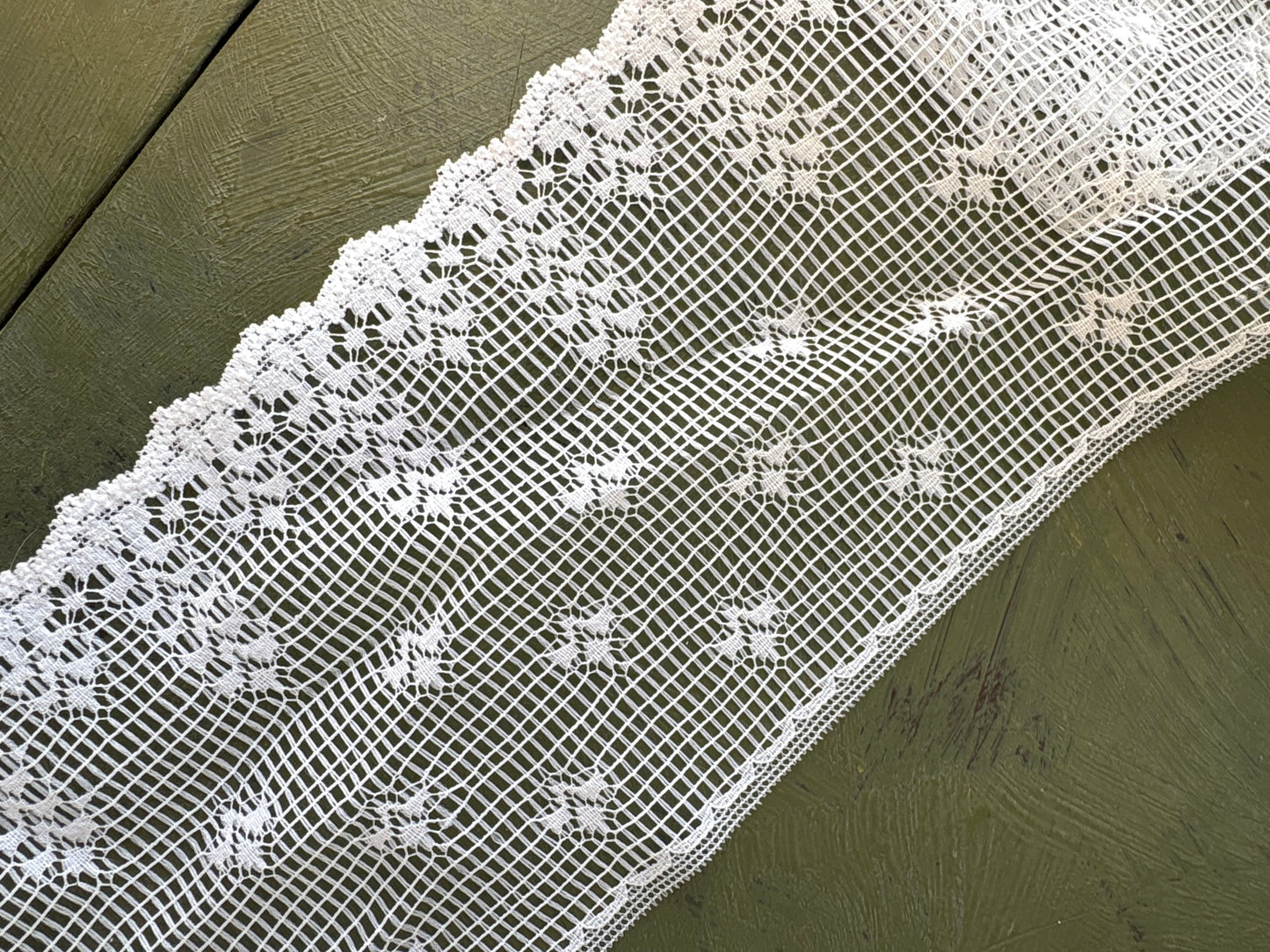 ELEGANT LACE TRIM - by the meter