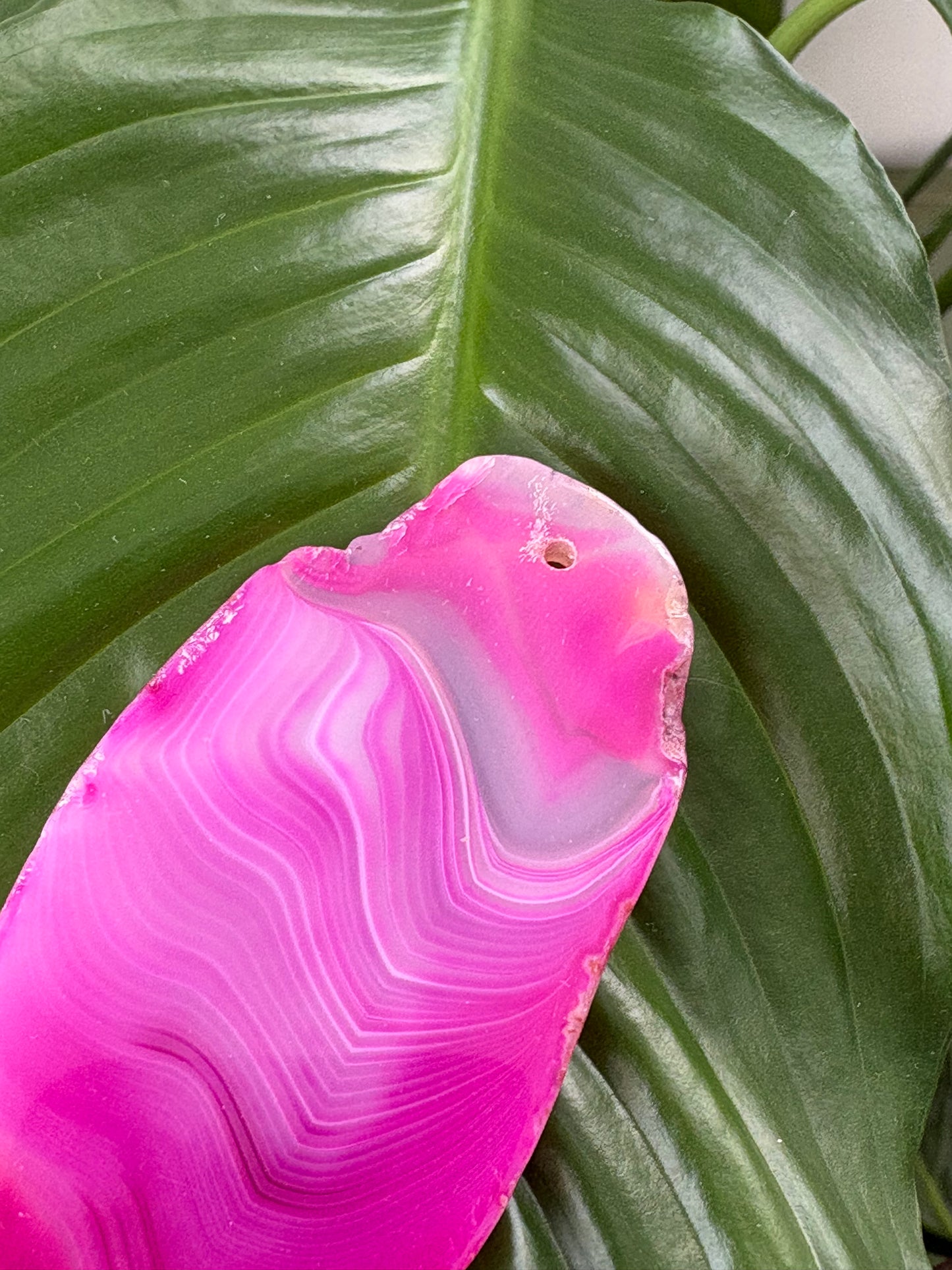PINK AGATE SLICE PENDANT
