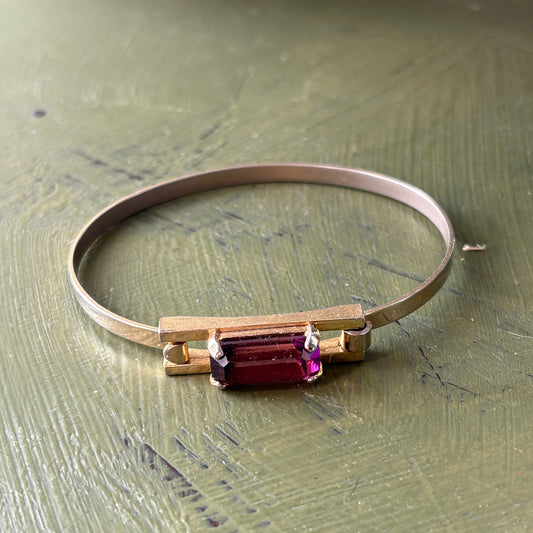 AVON GOLD TONE BRACELET