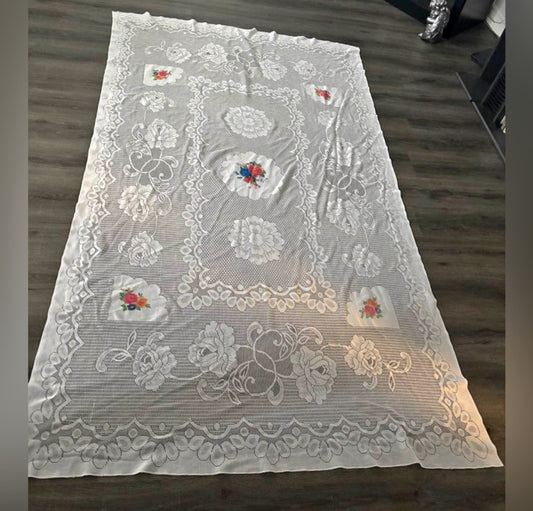LACE FLORAL TABLECLOTH