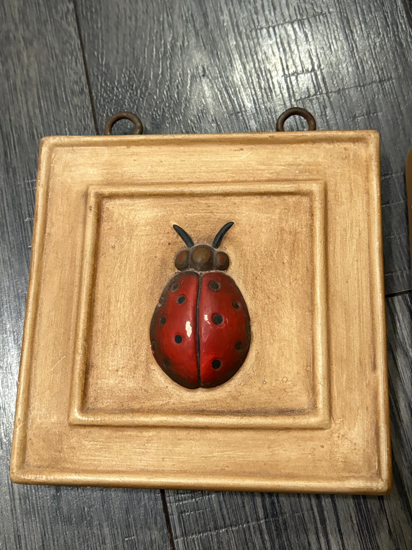 CERAMIC WALL DECOR