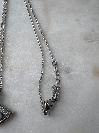 EVIL EYE NECKLACE
