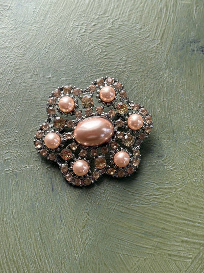 FAUX PEARL BROOCH