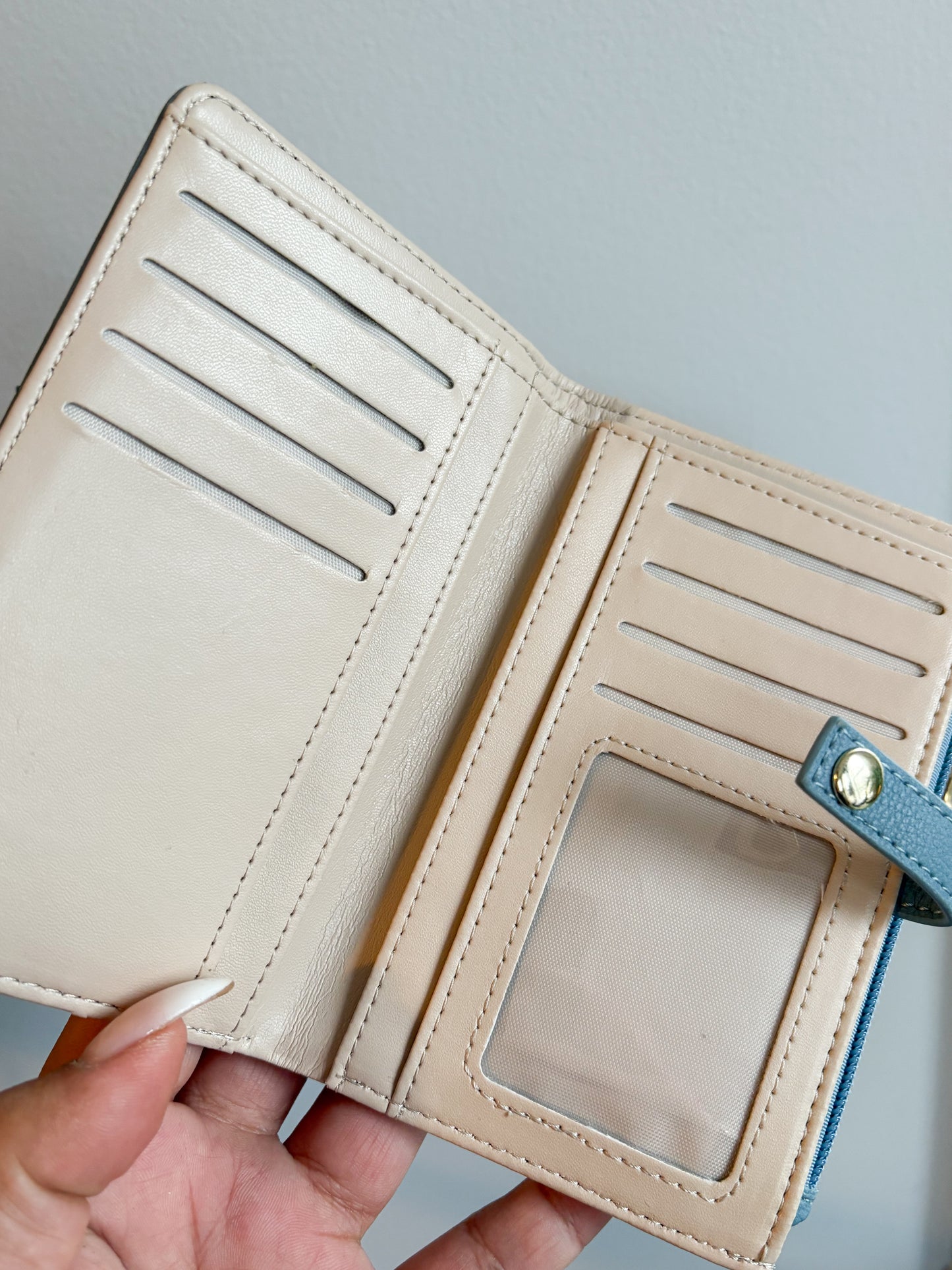 BLUE WALLET