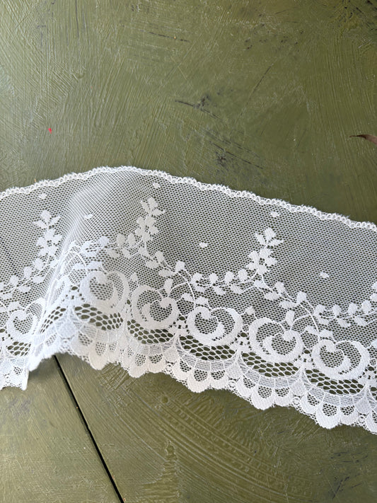 LACE TRIM - by the meter