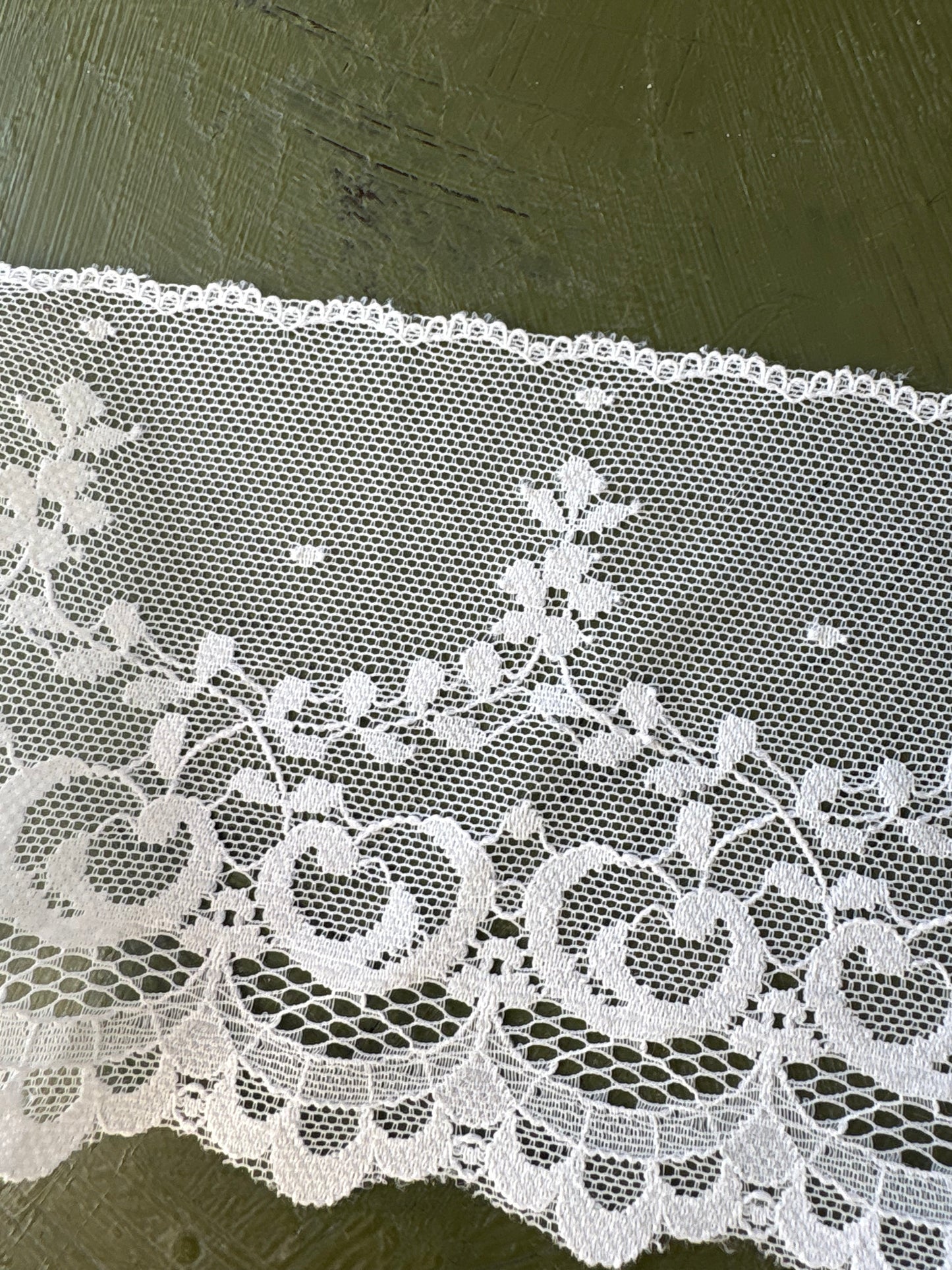 LACE TRIM - by the meter