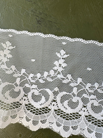 LACE TRIM - by the meter