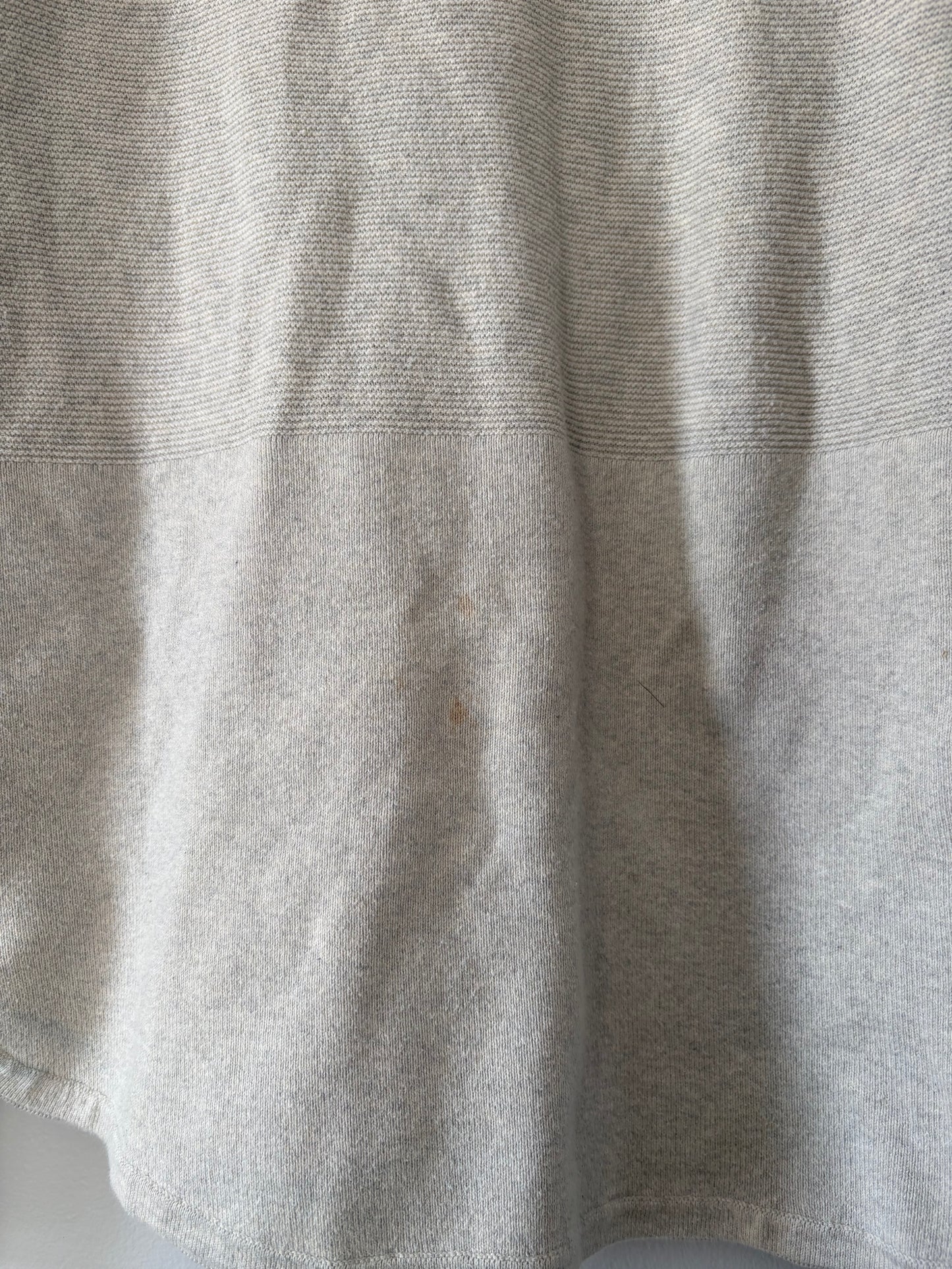 GREY LIGHTWEIGHT SWEATER - SMALL