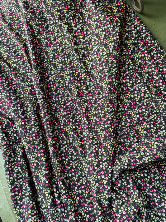 TINY FLORAL FABRIC 68" x 75"