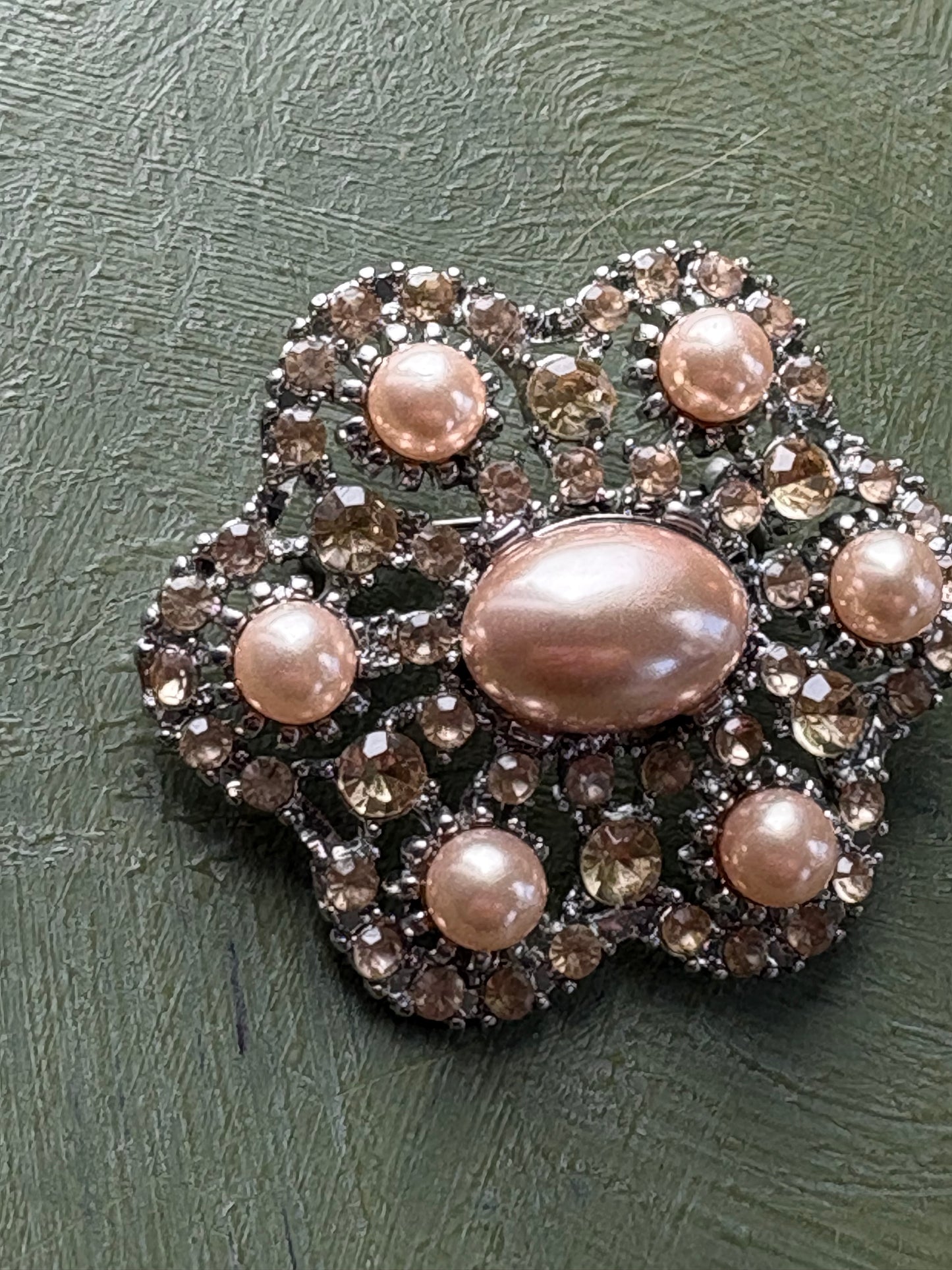 FAUX PEARL BROOCH