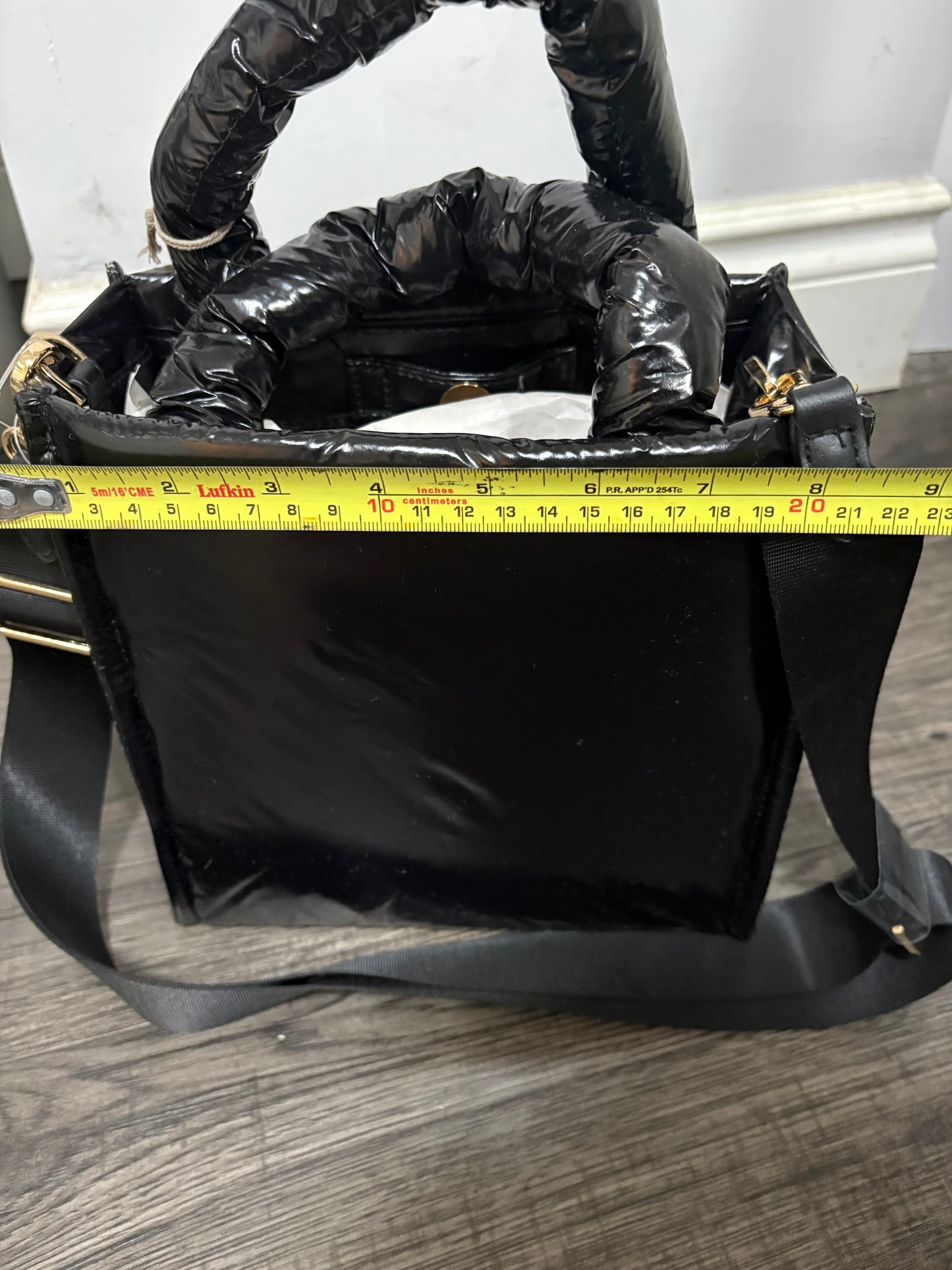 SHINY BLACK PURSE