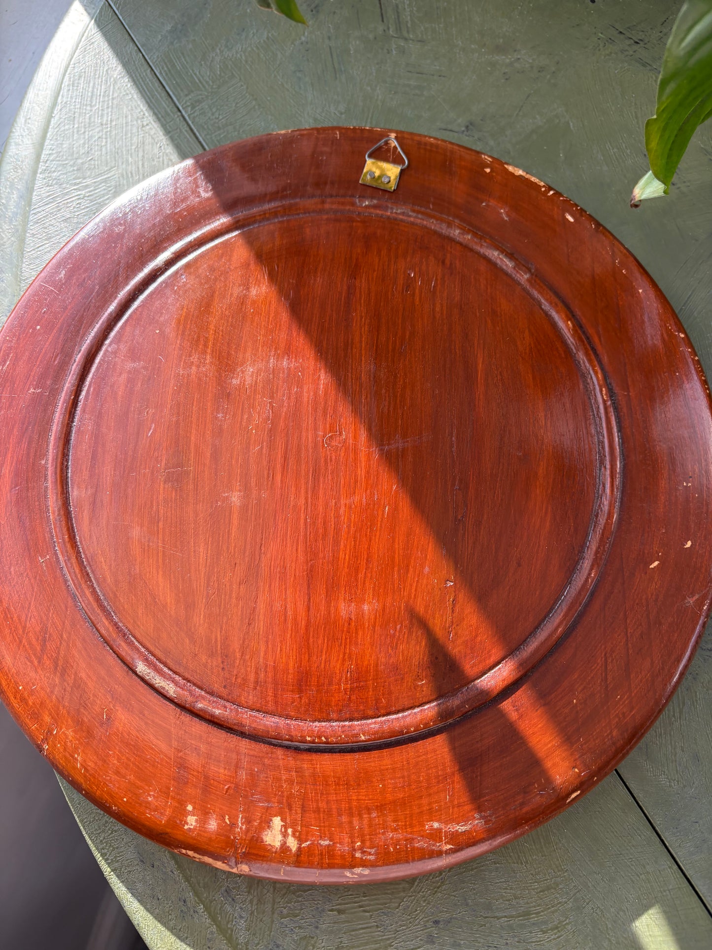 MOTHER OF PEARL WOOD PLATE/WALL PLAQUE