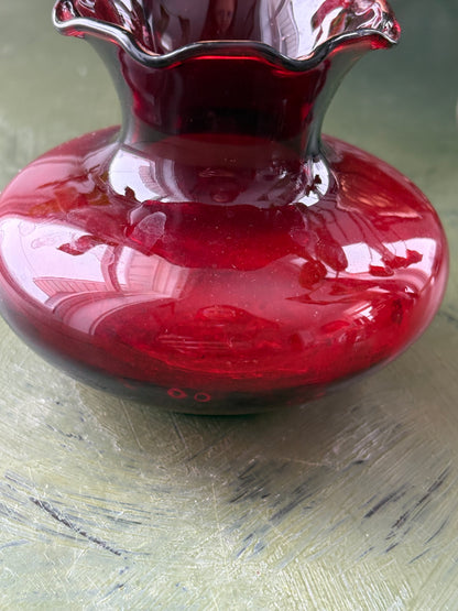SMALL RED GLASS VASE