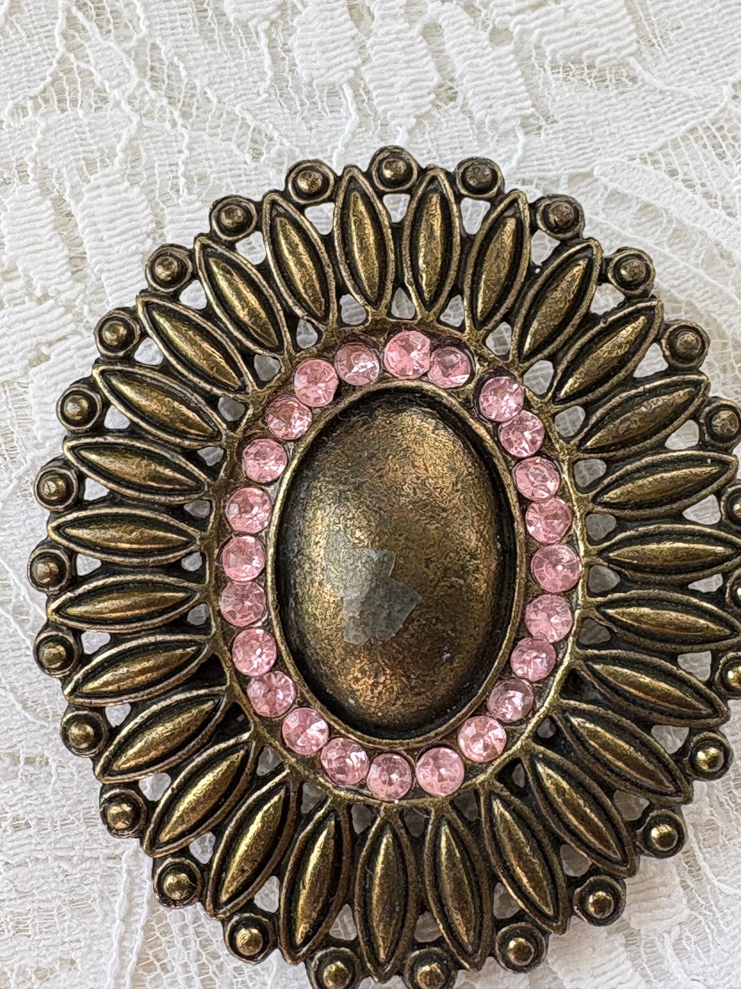 ORNATE BELT BUCKLE