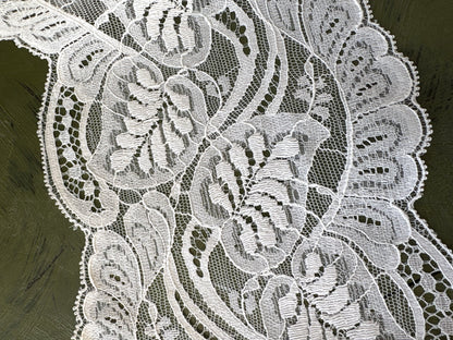 LEAF LACE TRIM - by the meter