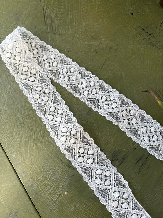 GEOMETRIC LACE TRIM - by the meter