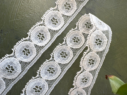 BUTTON LACE TRIM - by the meter