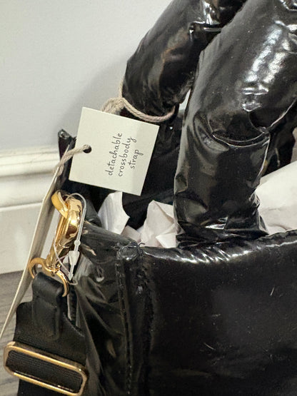 SHINY BLACK PURSE