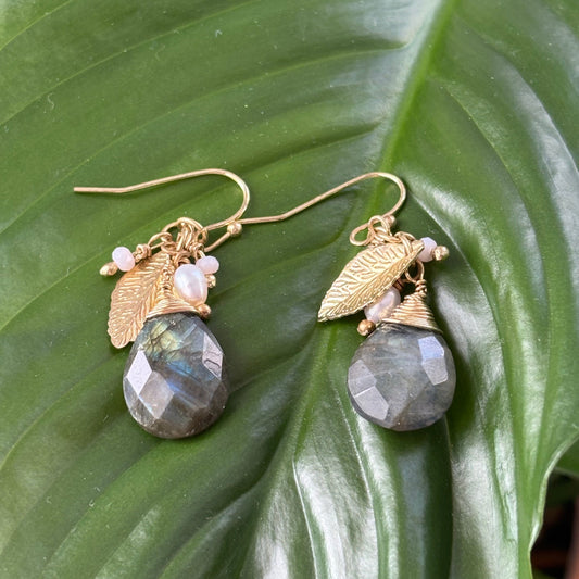 STONE DANGLE EARRINGS