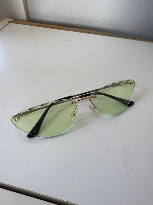 GREEN TINT SUNGLASSES