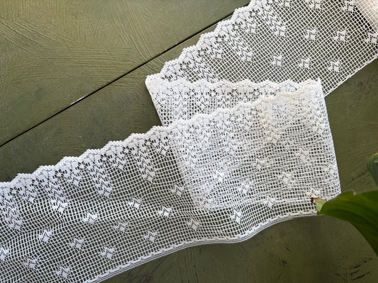 ELEGANT LACE TRIM - by the meter