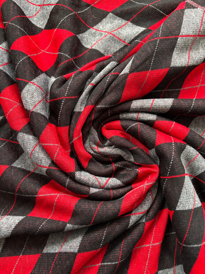 DIAMOND PATTERN KNIT FABRIC 70" x 55"