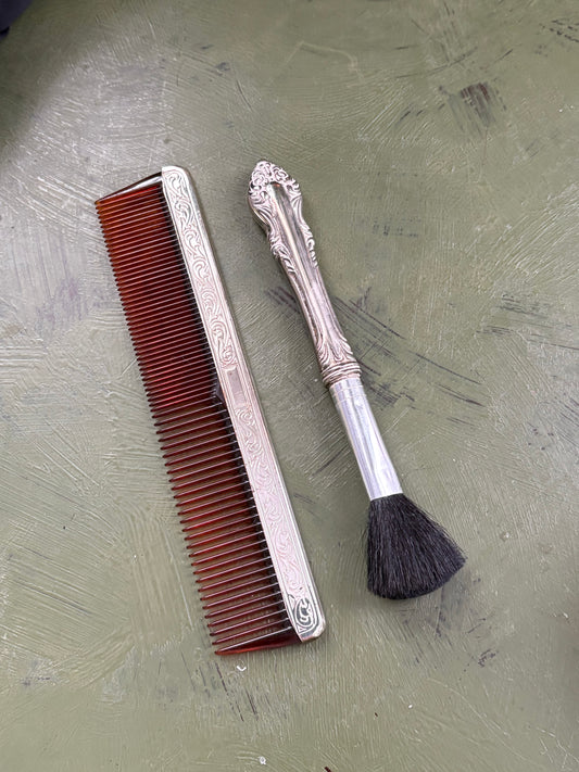SILVER TONE MAKEUP BRUSH & COMB