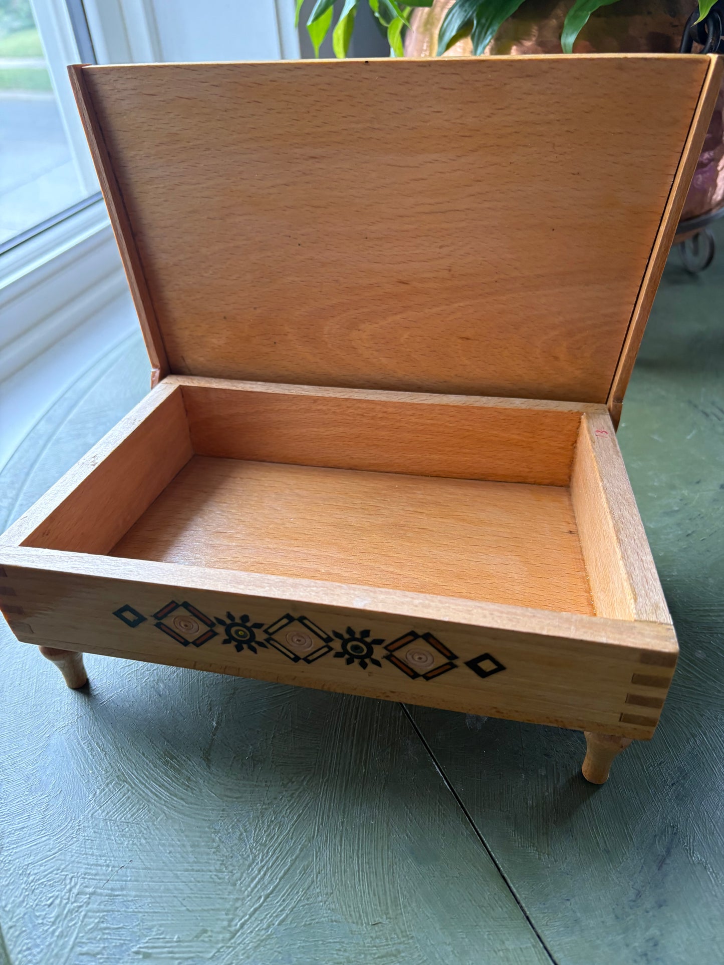 WOOD TRINKET BOX