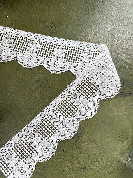 LACE TRIM - by the meter