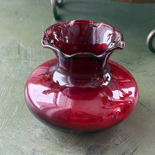 SMALL RED GLASS VASE