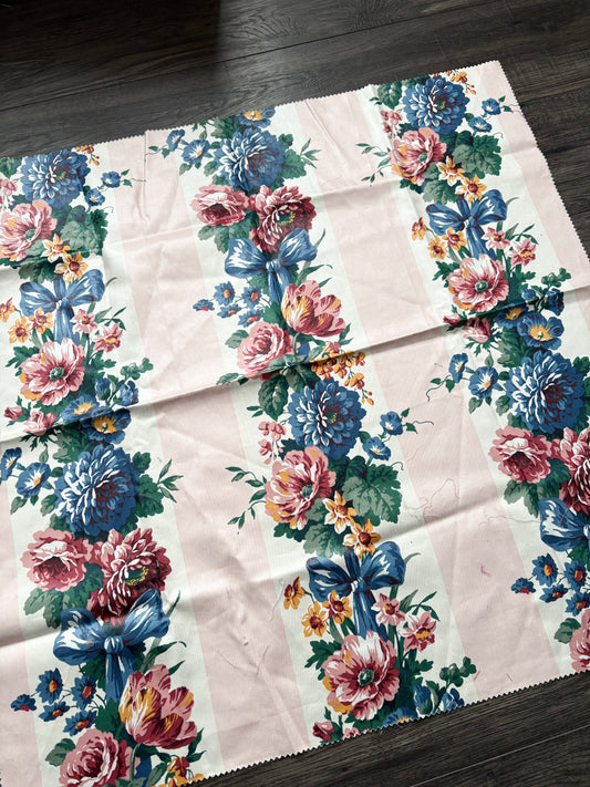 FLORAL FABRIC REMNANT 26" x 26"