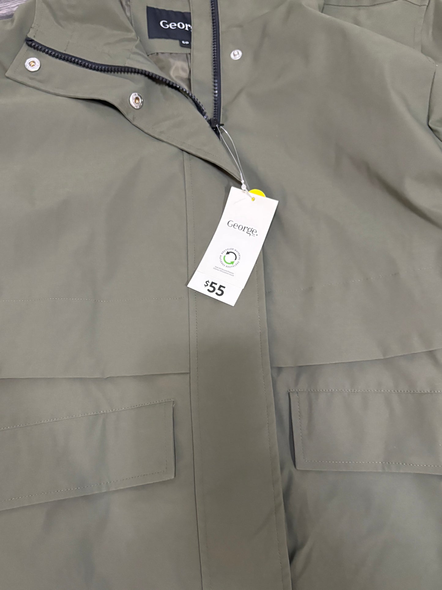 OLIVE RAIN JACKET - SMALL