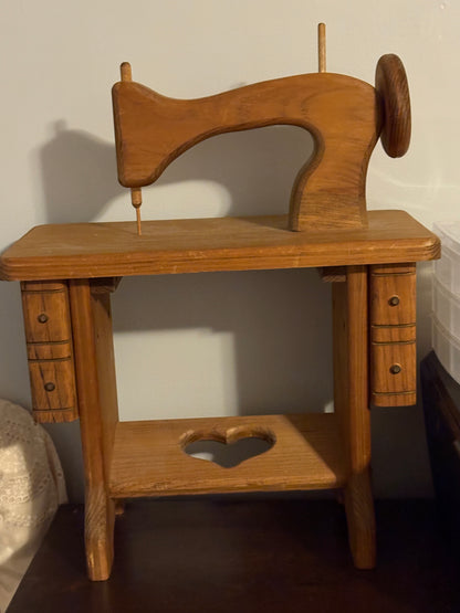 WOOD SEWING MACHINE DECOR