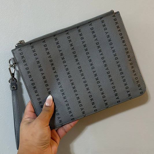 DKNY CLUTCH