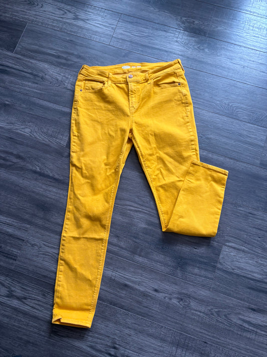 OLD NAVY MUSTARD JEANS - SZ. 12