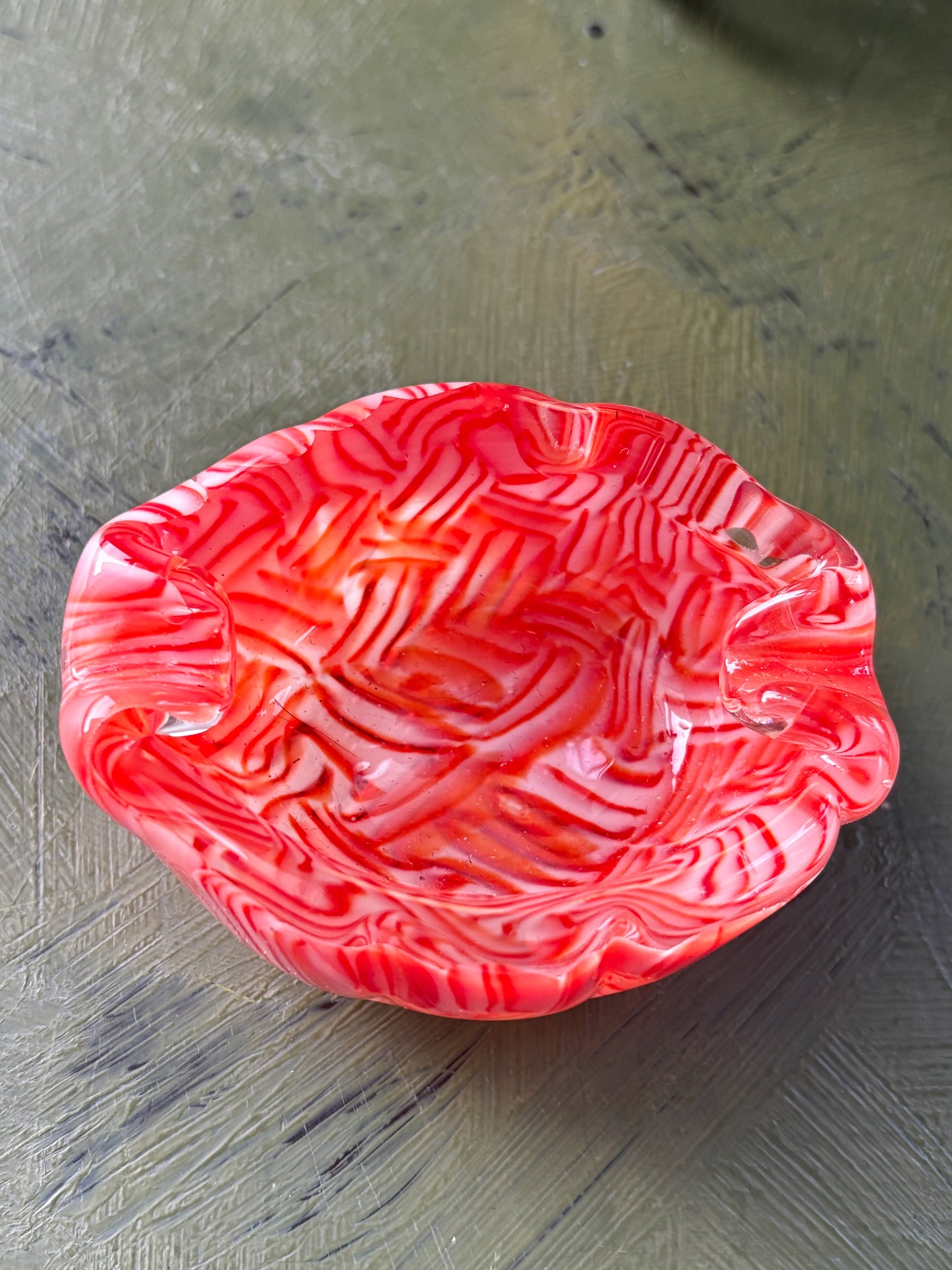 SM. GLASS ASH TRAY