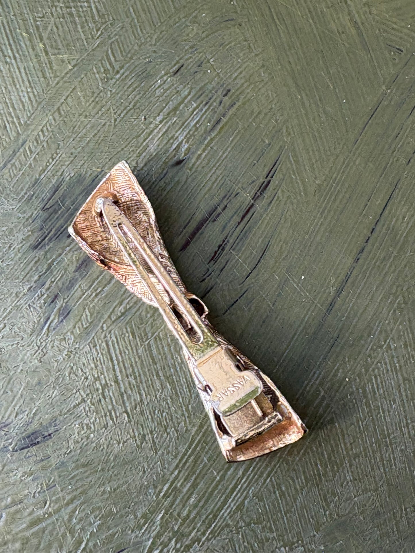 VASSAR BOW HAIR CLIP