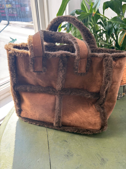 FAUX SHEARLING TOTE